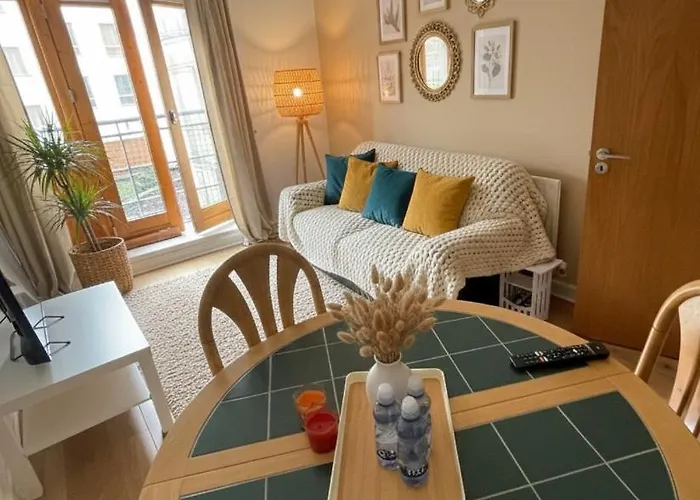 Entire In Heart Of דירה